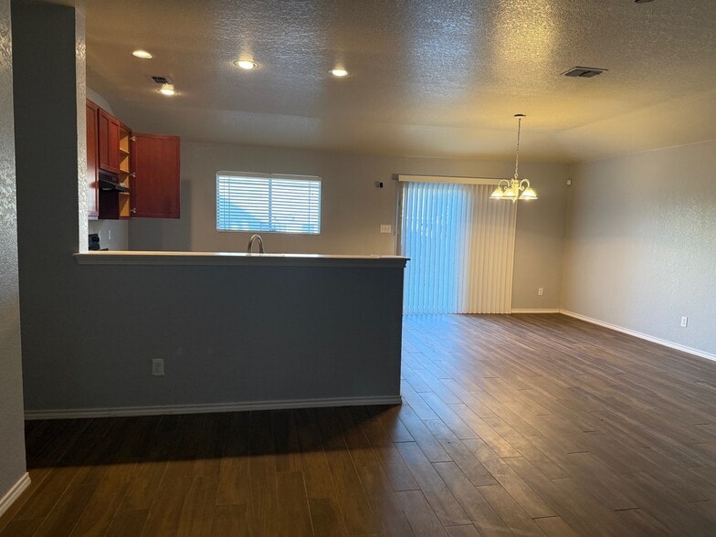 Building Photo - 4714 Dapple Dr