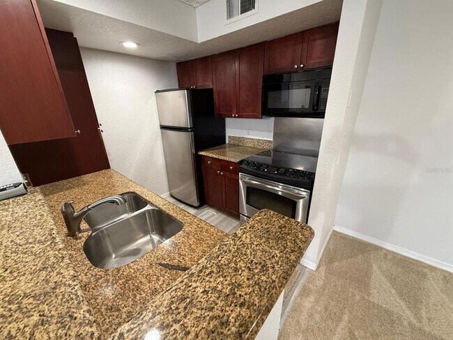 Building Photo - 5164 Conroy Rd