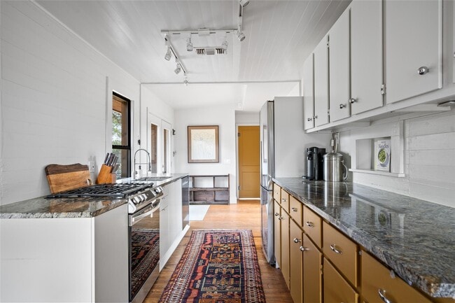 Building Photo - 11773 Newberg Rd