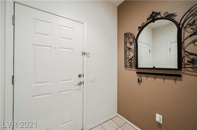 Building Photo - Beautiful townhouse for Rent!