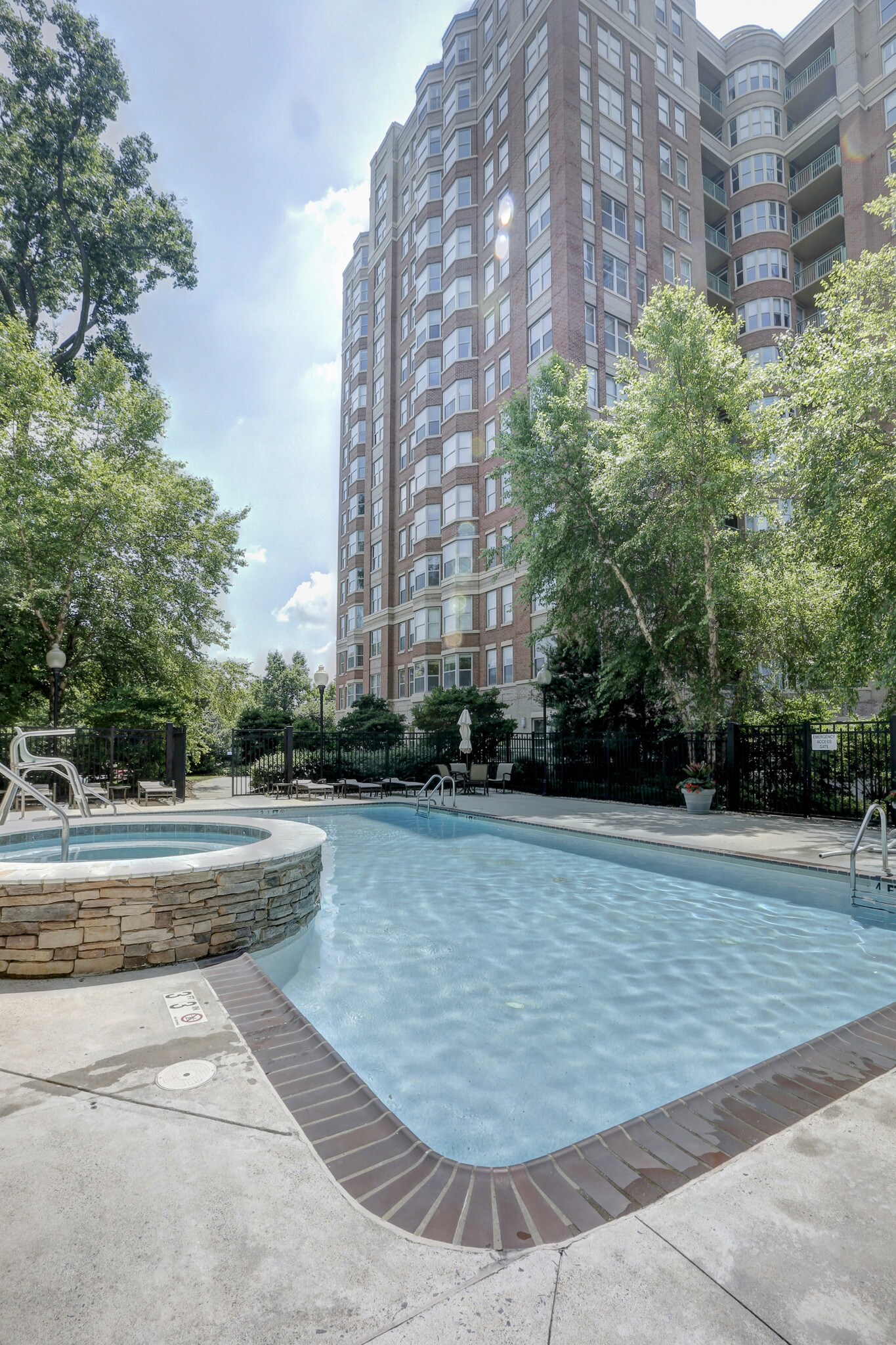 Pool - 11776 Stratford House Pl