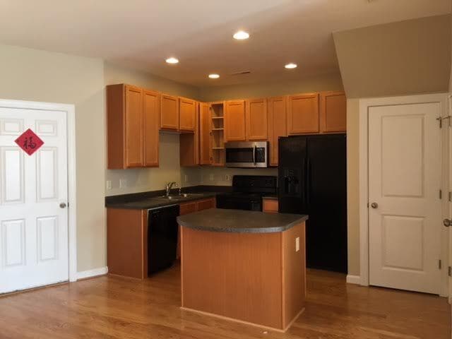 Building Photo - 378 Summergate Dr