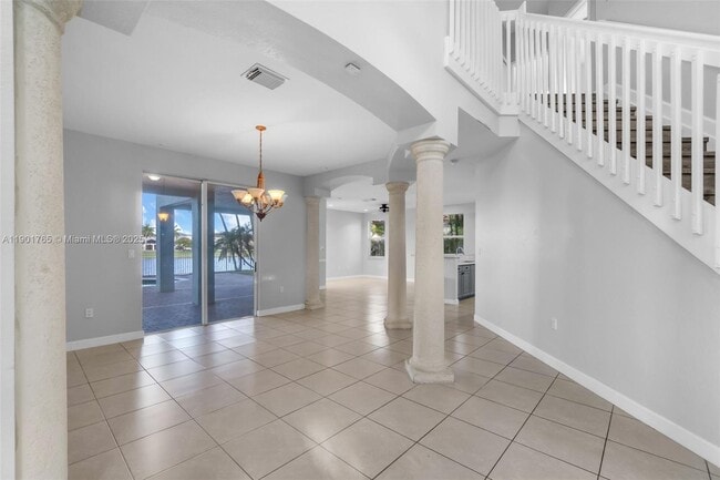 Building Photo - 6425 SW 164th Ave