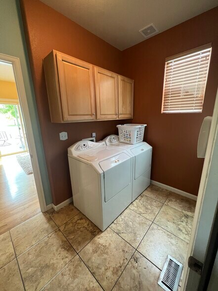 Building Photo - 3354 W 126th Pl