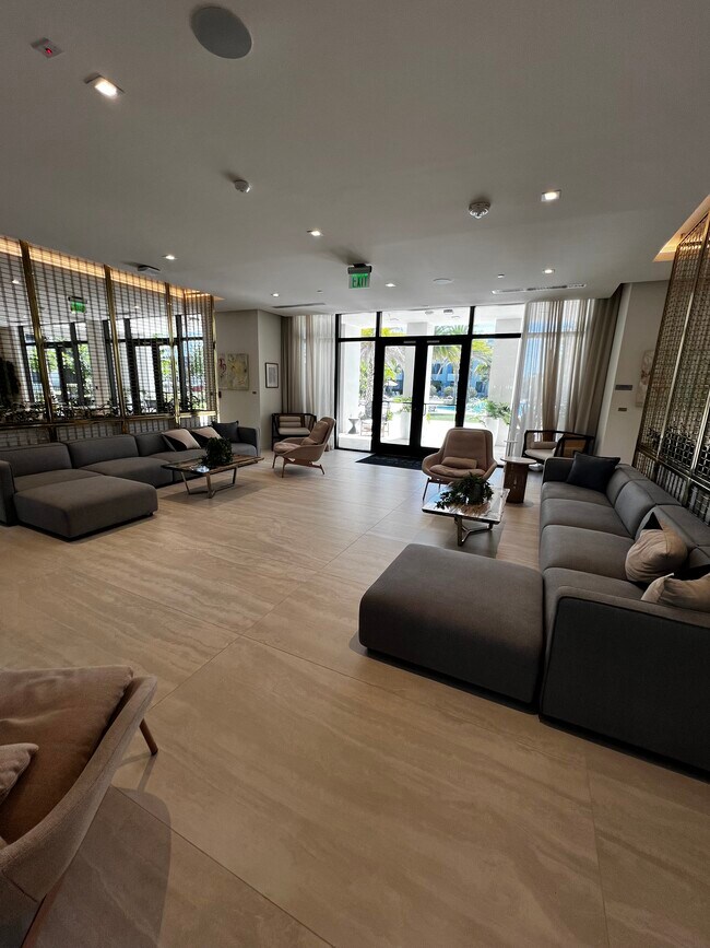 Building Photo - 670 W 74th Pl