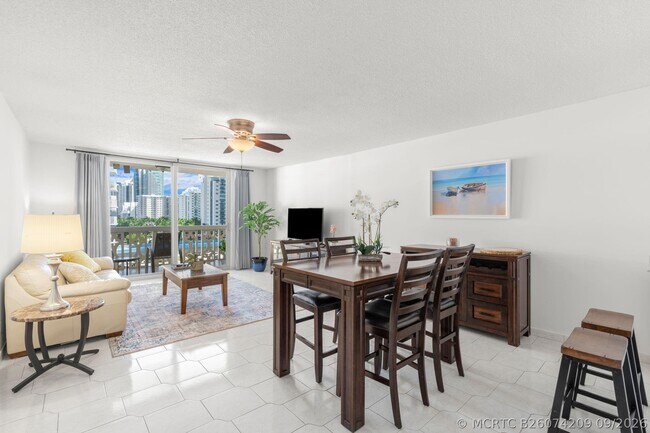 Building Photo - 1825 S Ocean Dr