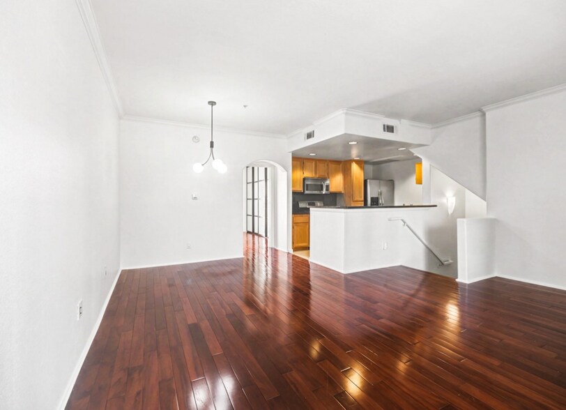 Building Photo - 5200 Premiere Hills Cir