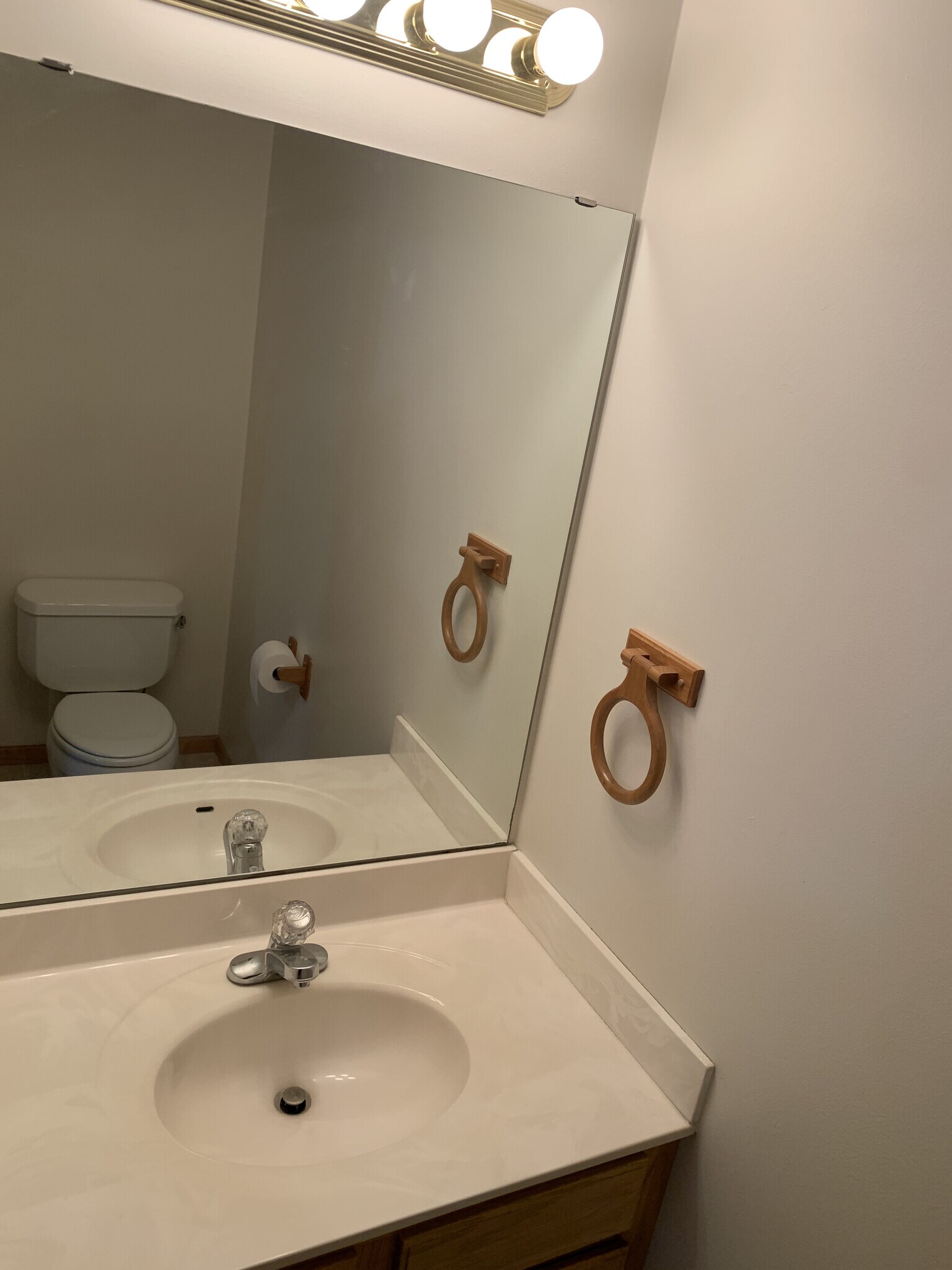 Building Photo - 5293 Manchester Dr