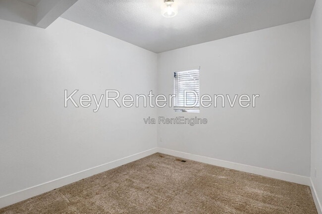 Building Photo - 1564 Tamarac St