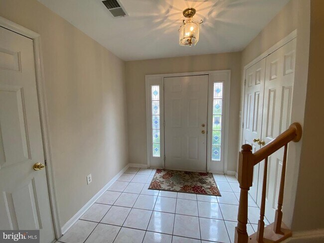 Building Photo - 6555 Kelsey Point Cir
