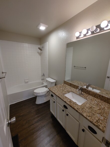 Building Photo - 7553 Barn Owl Dr