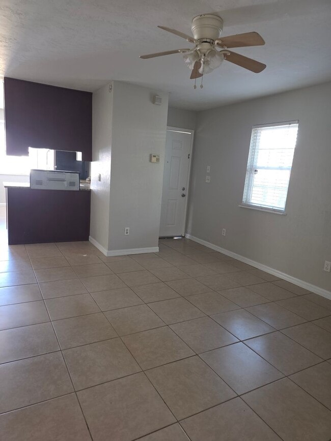 Building Photo - 3729 Sutor Ct