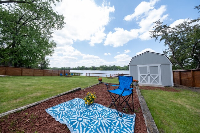 Building Photo - 8564 Lincoln St