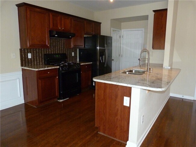 Building Photo - 2091 Deptford Dr