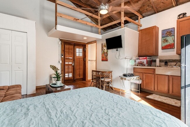 Building Photo - 1467 Guava Ave