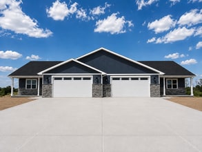 Building Photo - N1016 S Magdalyn Ct