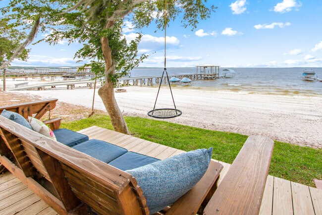 Building Photo - 13920 SE 124th St