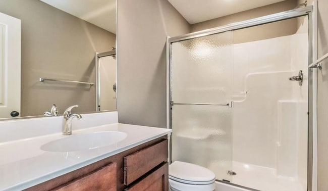 Building Photo - Sublease - 3 Bedroom Townhome Available Ja...