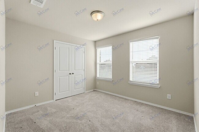 Building Photo - 7041 Helena Hl