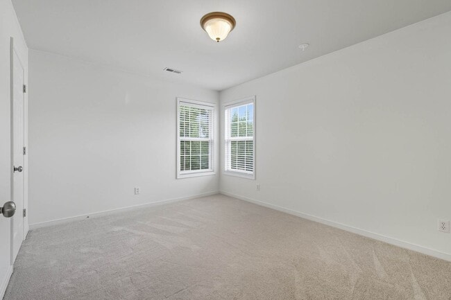 Building Photo - 22030 Lake Jordan Dr