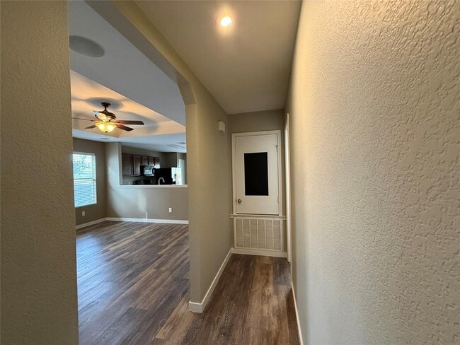 Building Photo - 11524 Ashbrook Dr