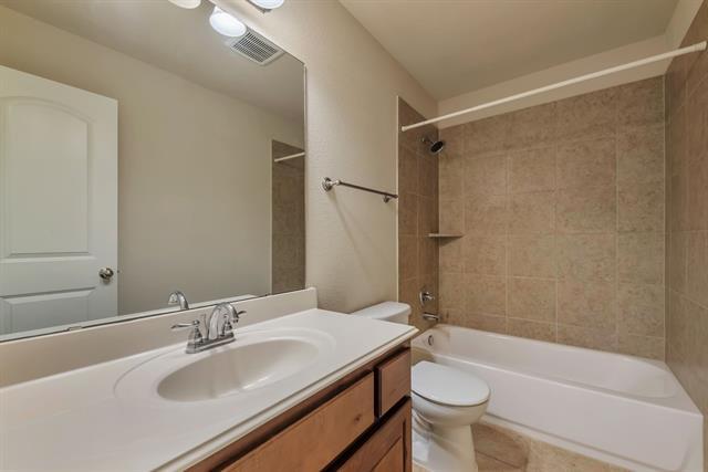 Building Photo - 4408 Samarth St