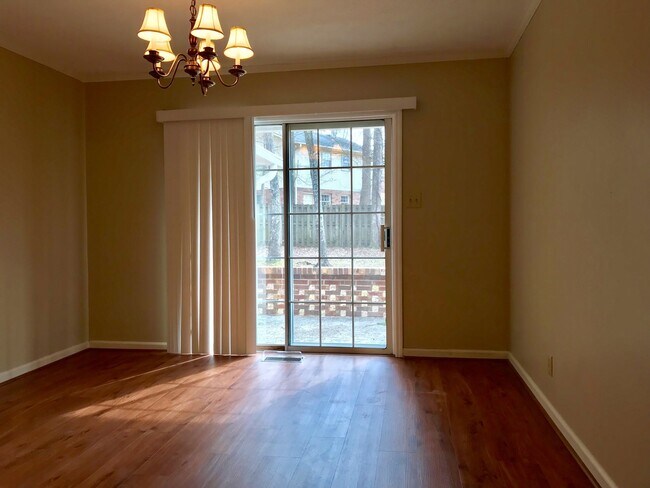 Building Photo - 3124 Misty Valley Ct