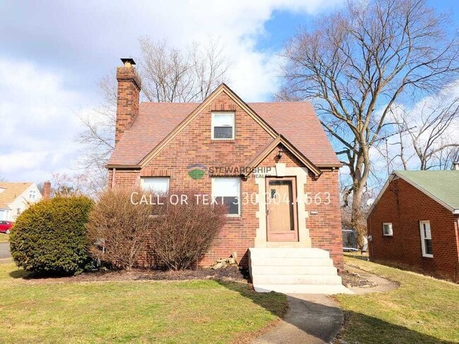 Building Photo - 1303 23rd St NE