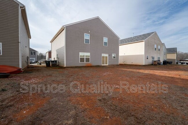 Building Photo - 117 Saddlehorse Ln