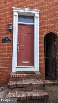 Building Photo - 124 W Hamburg St