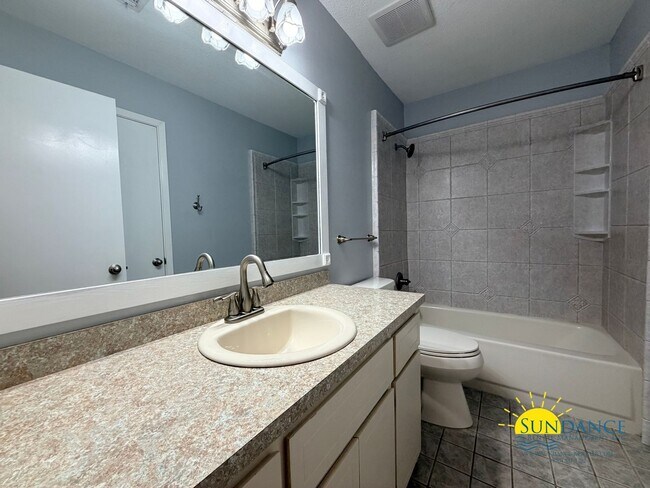Building Photo - Comfortable 3BR Home in Fort Walton Beach Near Hurlburt Field & Eglin AFB!