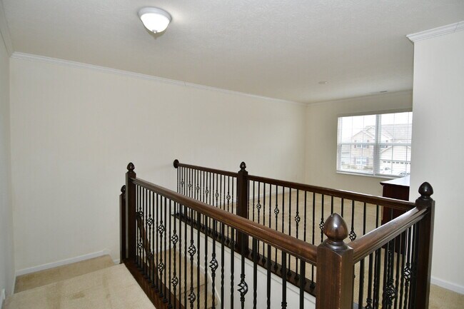 Building Photo - Spacious 5-bedroom, 3 full bath home in the Greenwood/Clark Pleasant area