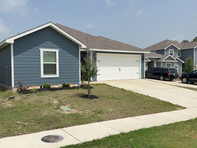 Building Photo - **Move In Special!!! Move In By 5/31 for $500 Off 2nd Month Rent!**