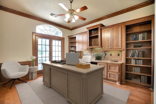 Building Photo - 6615 Butler Oaks Ct