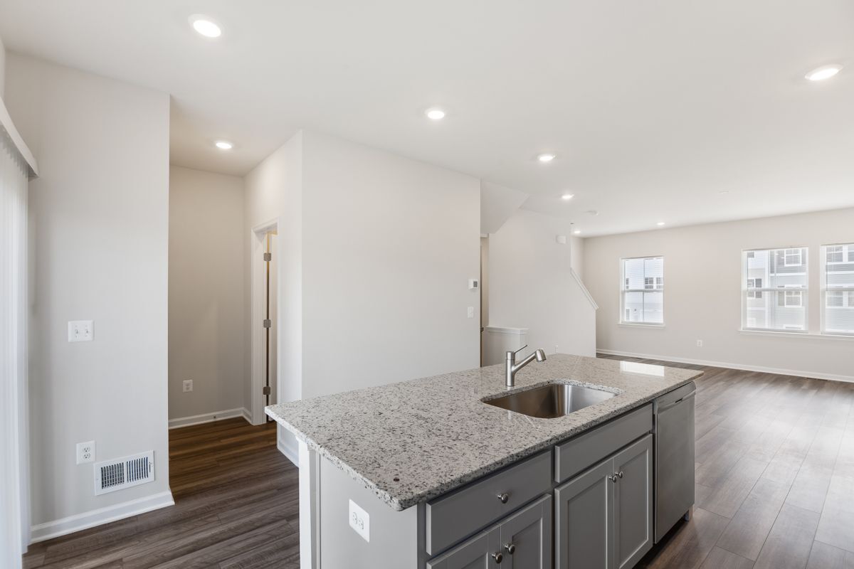 Building Photo - 105 Milburn Dr