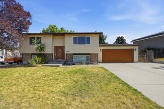Building Photo - 4 Bedroom 2 Bath West Jordan Home