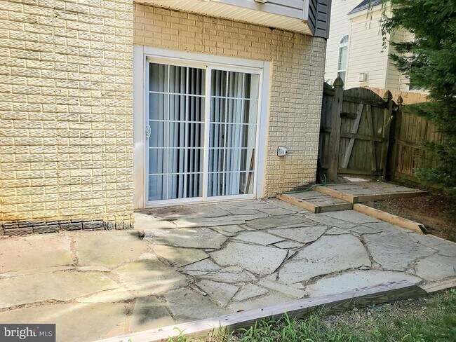Building Photo - 7 Pebble Beach Dr
