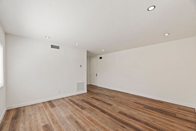 Interior Photo - 212 S Arnaz Dr