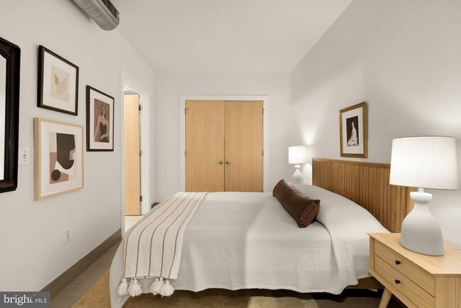 Building Photo - 1133 14th St NW