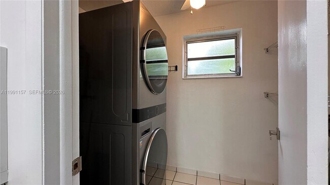 Building Photo - 8401 SW 107th Ave