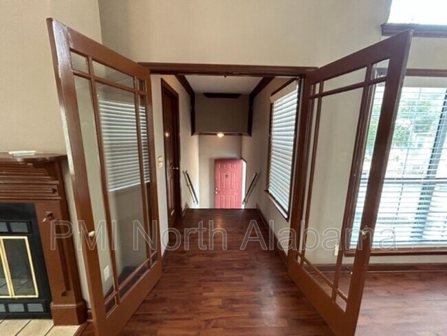 Building Photo - 1023 Stones Throw Dr NW