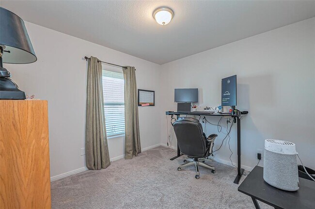 Building Photo - 15708 Del Norte Dr