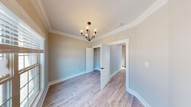 Building Photo - 1061 Veridian Dr