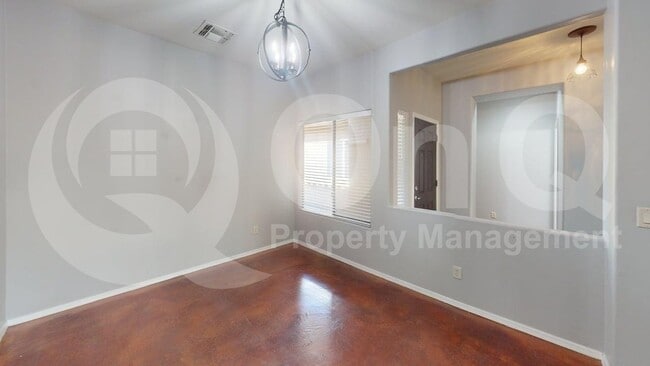 Building Photo - 1419 W Red Creek Dr