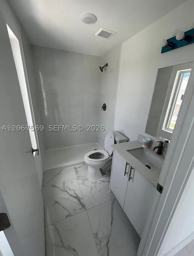 Building Photo - 25859 SW 144th Ct
