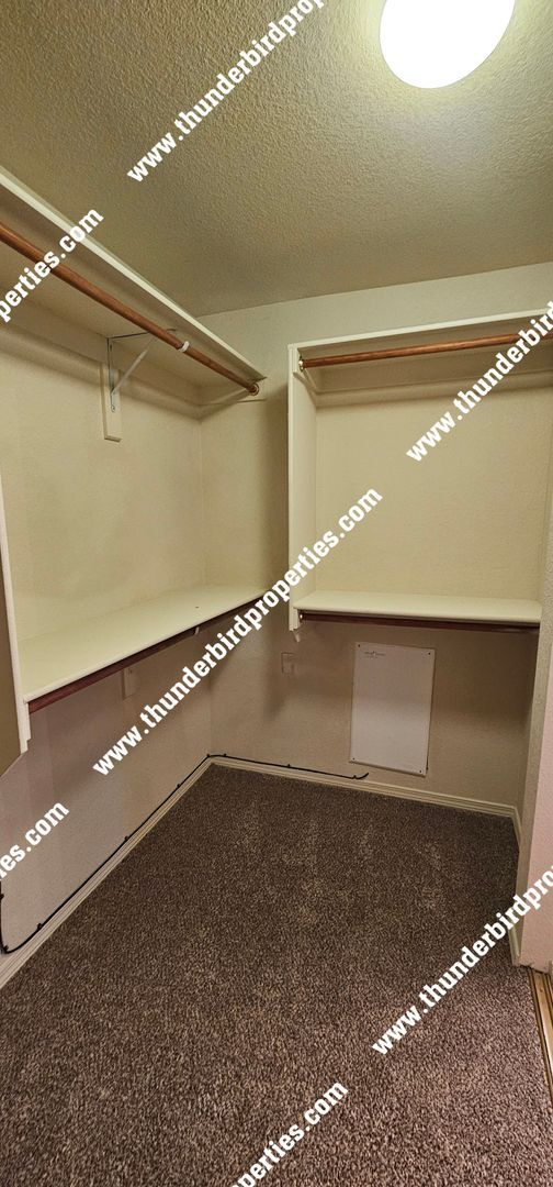 Building Photo - 3100 Shady Spring Dr SW