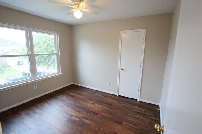 Building Photo - 6726 Windy River Ln