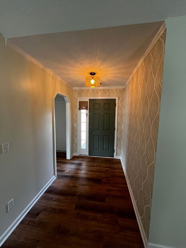 Building Photo - New On the Market!