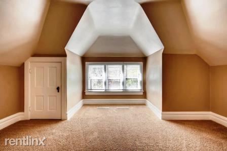 Building Photo - 1346 N Williams St