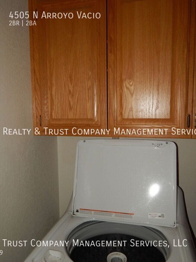 Building Photo - 4505 Arroyo Vacio